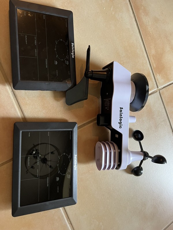 sainlogic WS0310 weather station, dual 8.9in COLOR DISPLAYs