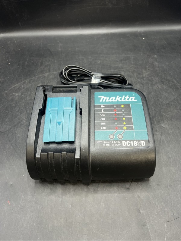 Makita DC18SD 18V Standard Lithium-Ion Battery Charger OEM