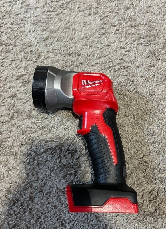 Milwaukee M18 LED Flashlight Work Light 100 Lumens 2735-20 NEW