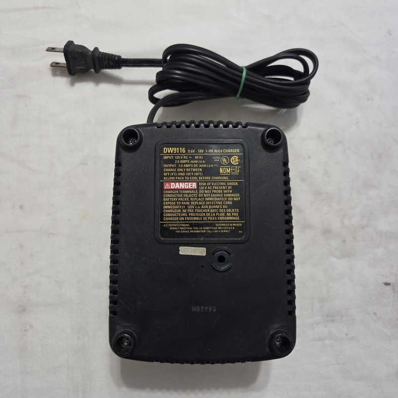 DeWalt DW9116 1 Hour NiCd Battery Charger 9.6V - 18V - Tested & Working gallery
