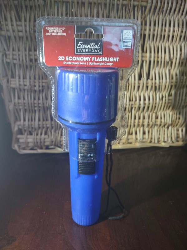 2D Economy Flashlight-Brand New-SHIPS N 24 HOURS