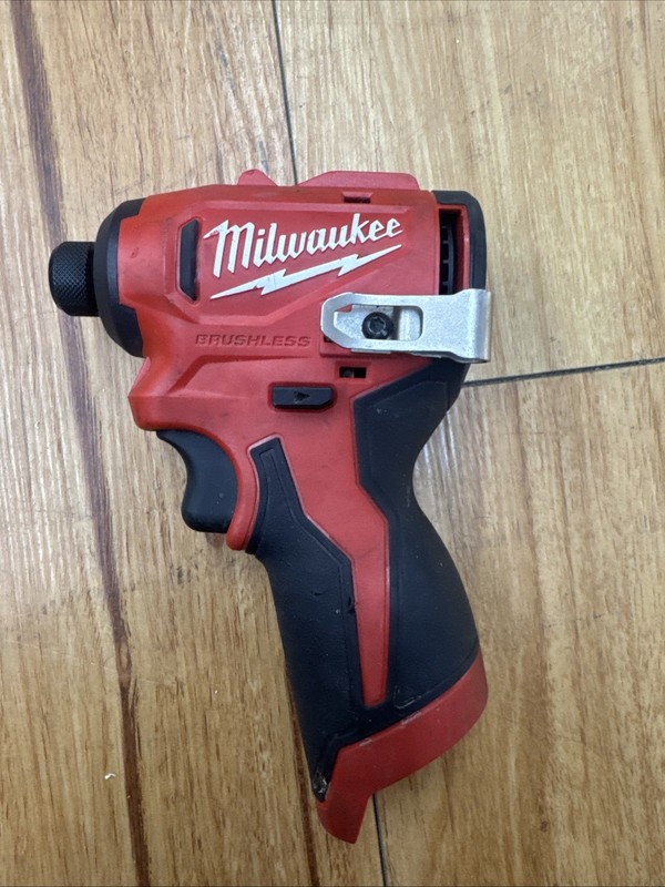 Milwaukee 3450-20 M12 12 Volt 1/4″ Hex Subcompact Brushless Hex Impact Driver