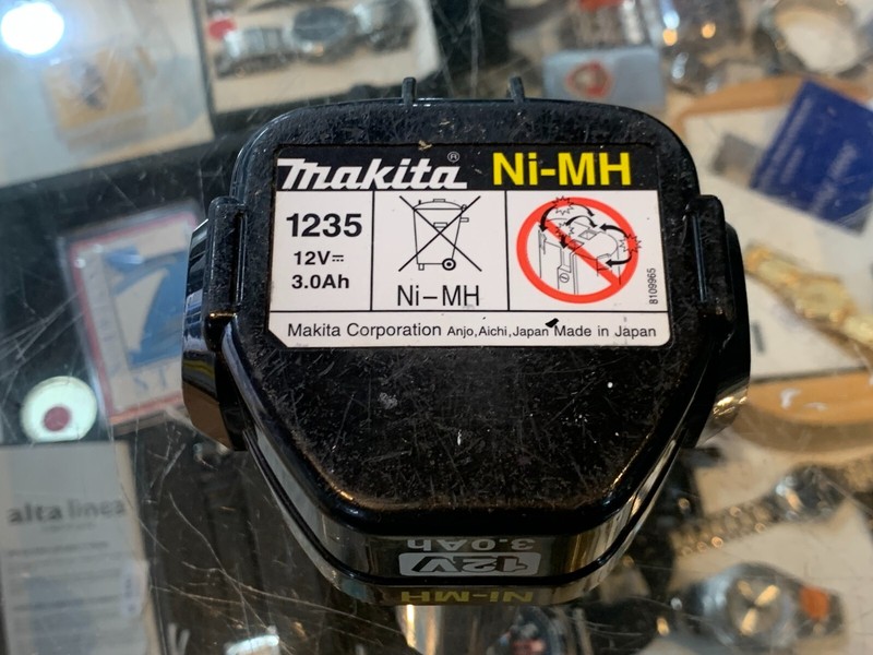 MAKITA (1235) 12V 3.0AH NI-MH RECHARGEABLE BATTERY gallery