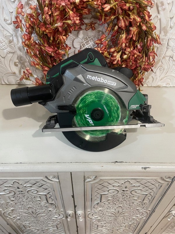 Metabo HPT 36V Cordless 7-1/4″ Rear Handle Circular Saw, 500 Cuts Pe (Tool Only)