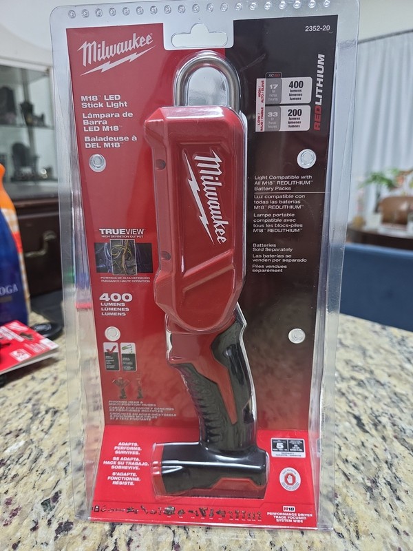 Milwaukee 2352-20 M18 LED Stick Light – BRAND NEW – Tool Only