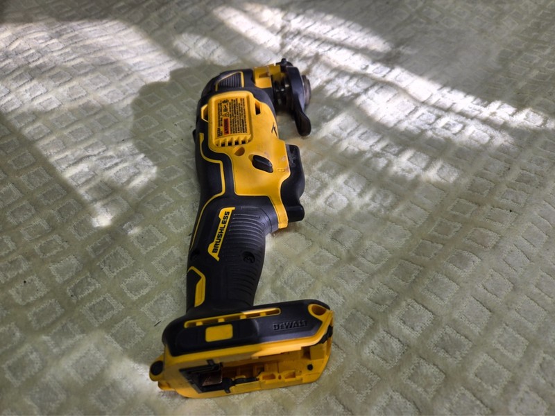DeWALT DCS354 20V MAX Atomic Brushless Oscillating Multi-Tool Saw Tool Only